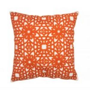 Create Home tyyny Kukka 45x45 cm oranssi.. tuote hintaan 5€ liikkeestä Halonen