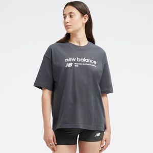 Linear Heritage Jersey Oversized T-Shirt                           Women's T-shirts & Tops tuote hintaan 40€ liikkeestä New Balance