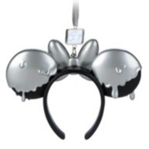 Minnie Mouse Disney100 Celebration Ears Headband Hanging Ornament tuote hintaan 22€ liikkeestä Disney Store