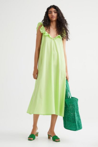 Röyhelösomisteinen mekko tuote hintaan 4,99€ liikkeestä H&M