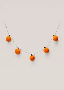 Pumpkins Halloween garland tuote hintaan 12,99€ liikkeestä Mango