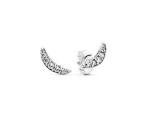 Sparkling Crescent Moon Earrings tuote hintaan 45€ liikkeestä Pandora