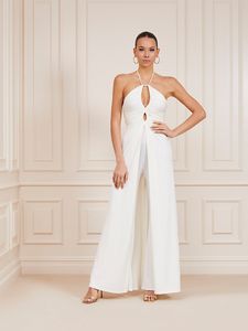 Marciano cut out jumpsuit tuote hintaan 280€ liikkeestä GUESS