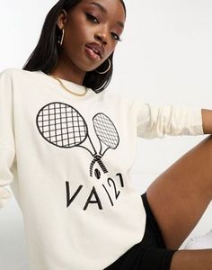VAI21 oversized tennis sweatshirt co-ord in cream tuote hintaan 18,5€ liikkeestä Asos